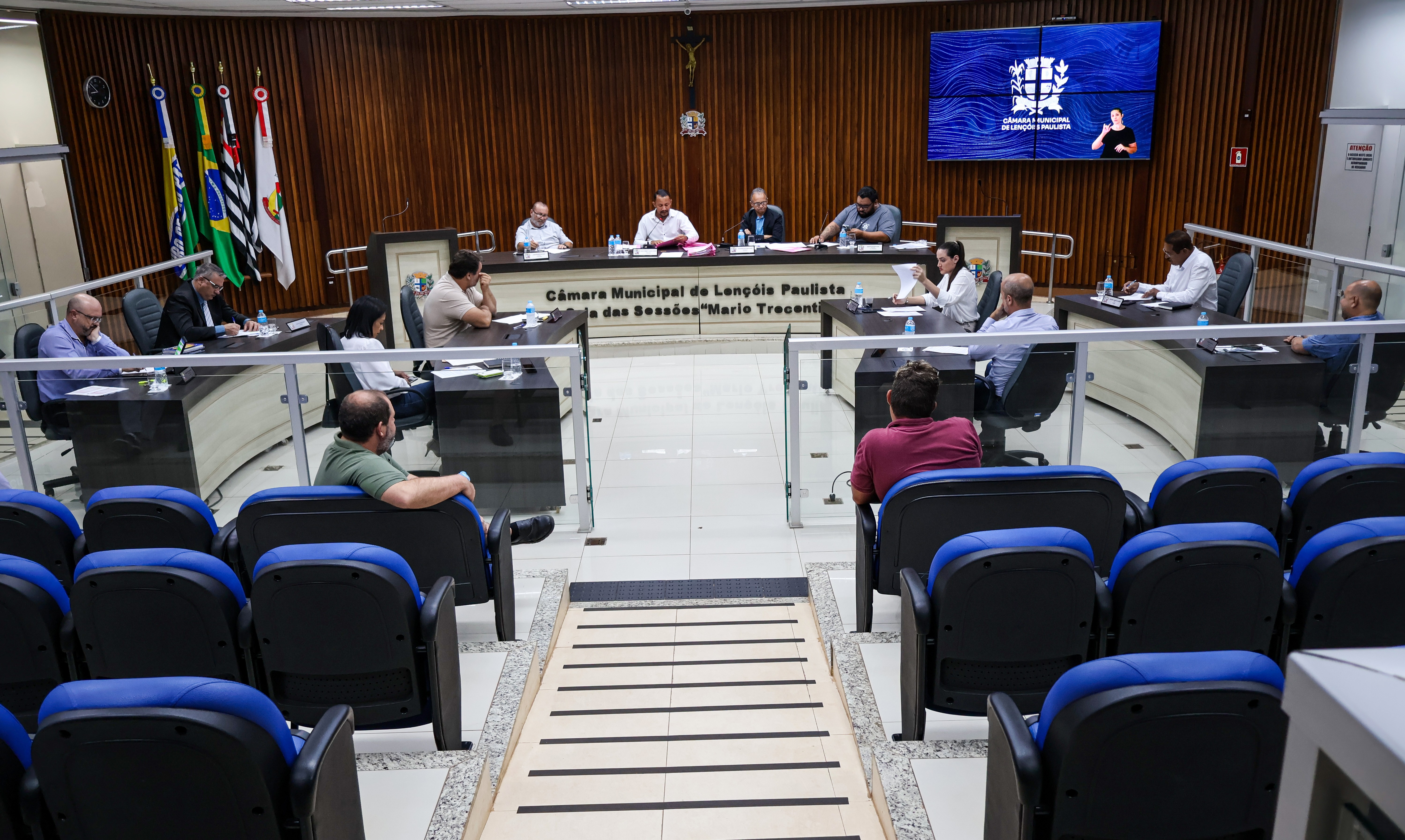 Imagem de 1761743290439-902