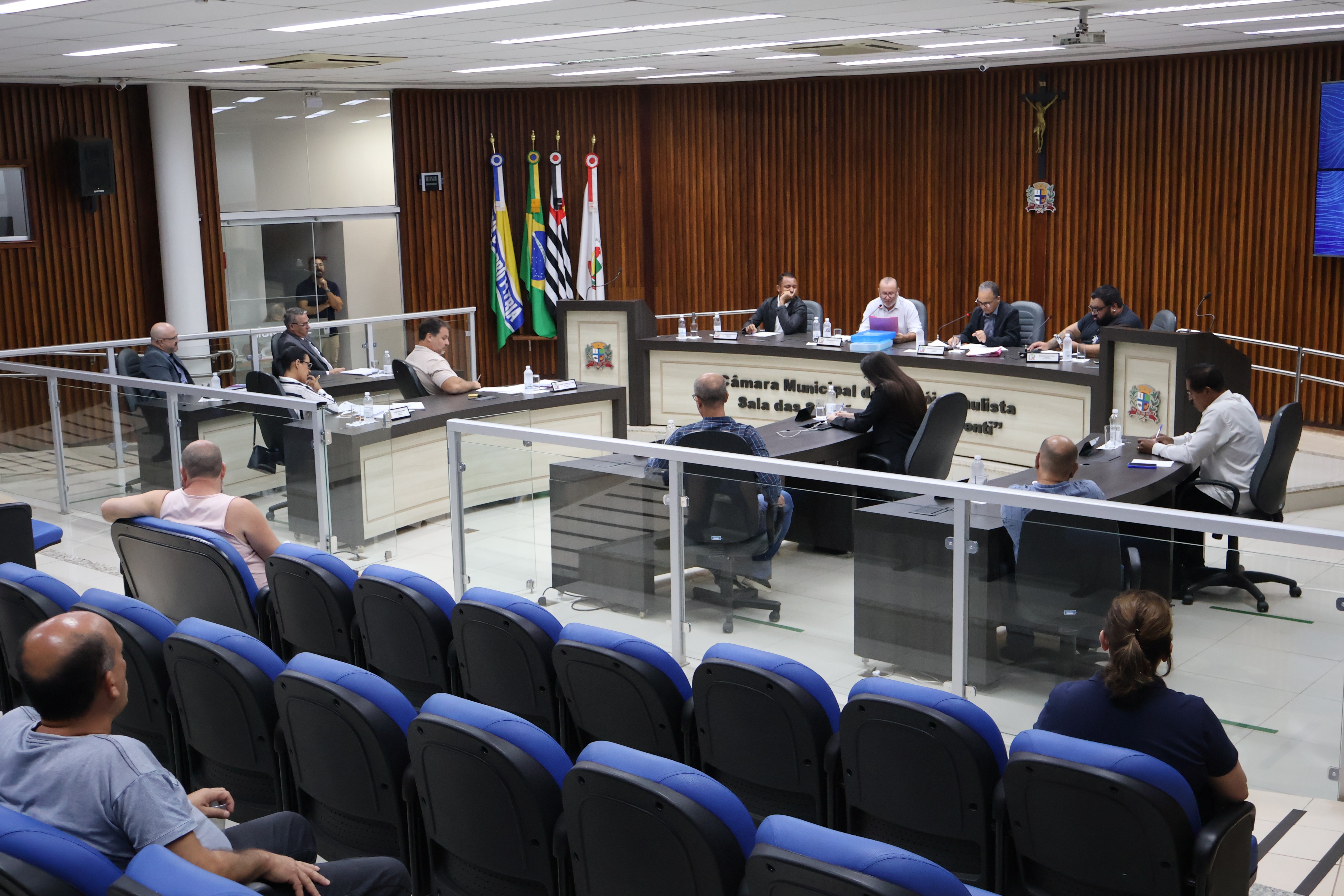 Vereadores apresentam requerimento para instauração de Comissão Especial de Inquérito sobre a UPA