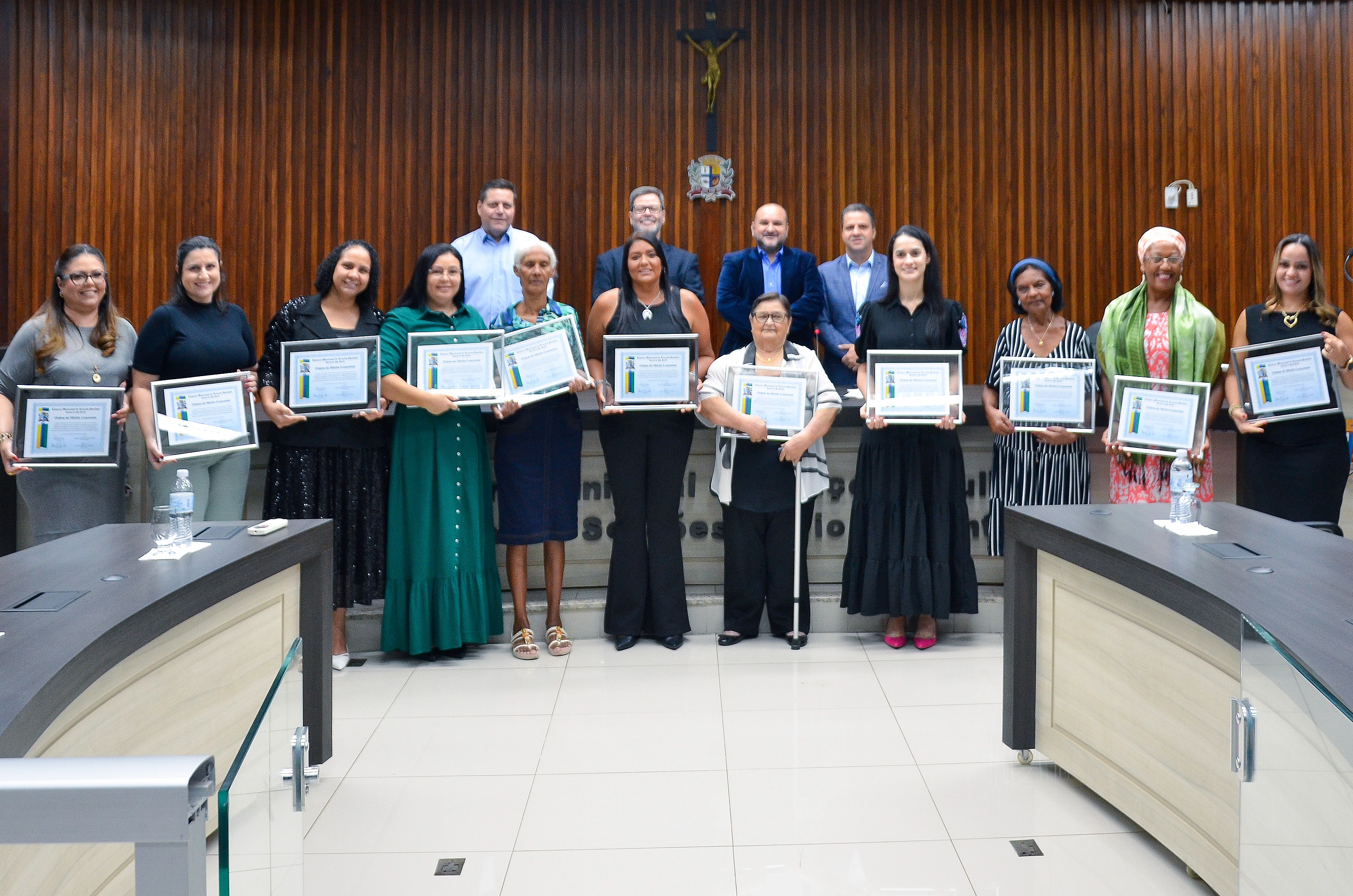 Câmara homenageia mulheres lençoenses 